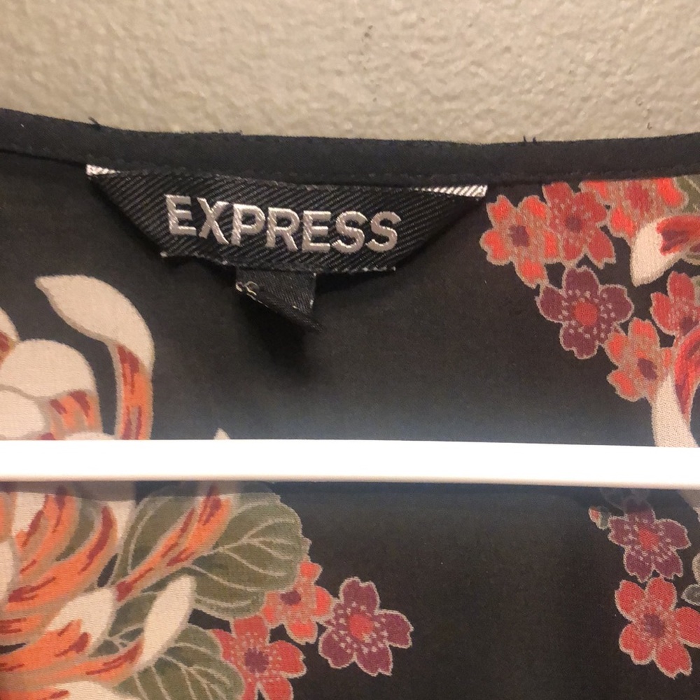Express Top - Picture 2 of 2